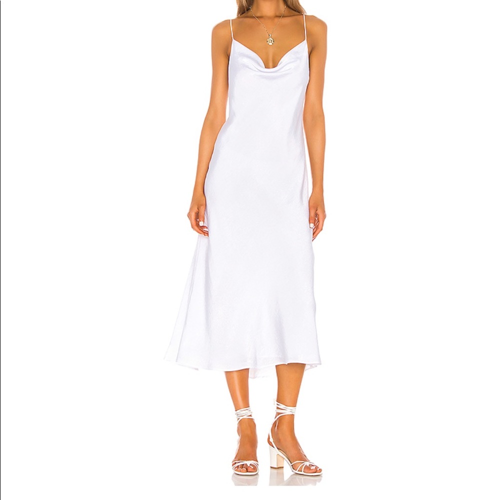 Beri Dress in White